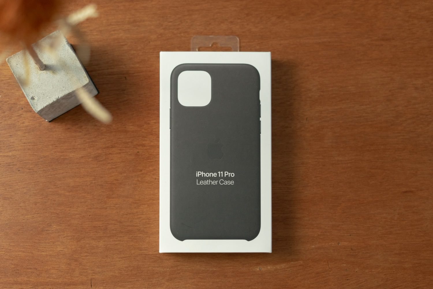 4代目のiPhoneケース。僕は毎回「Apple純正レザーケース」一択。2年使った先代と11Proとの比較も。